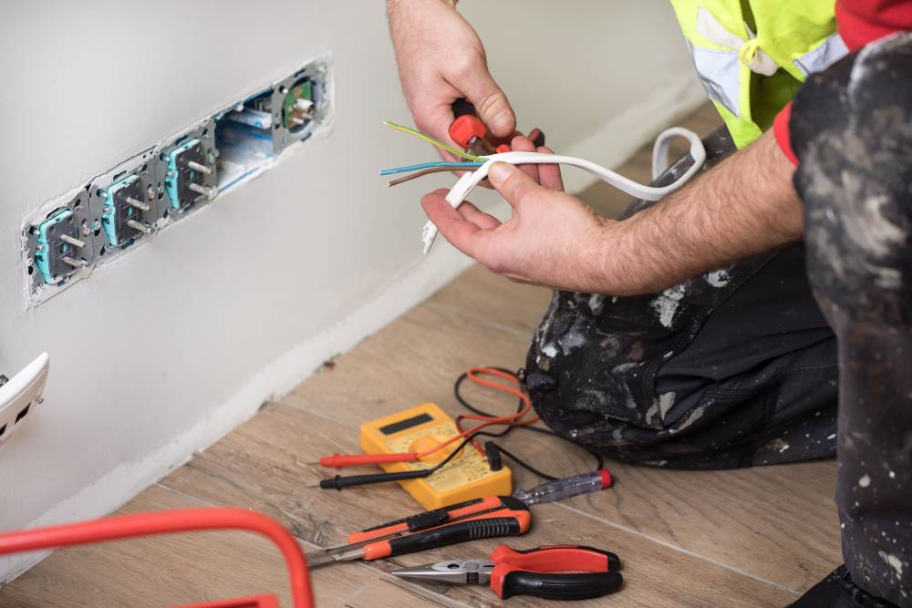 Réalisation de travaux électriques